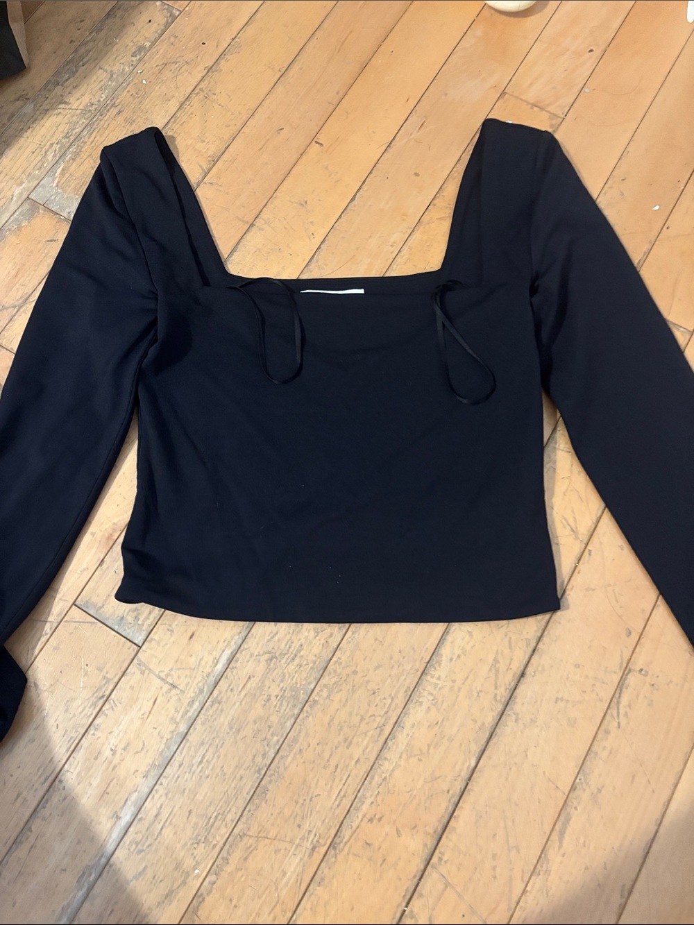 Babaton Black Square Neck Long Sleeve Crop Top